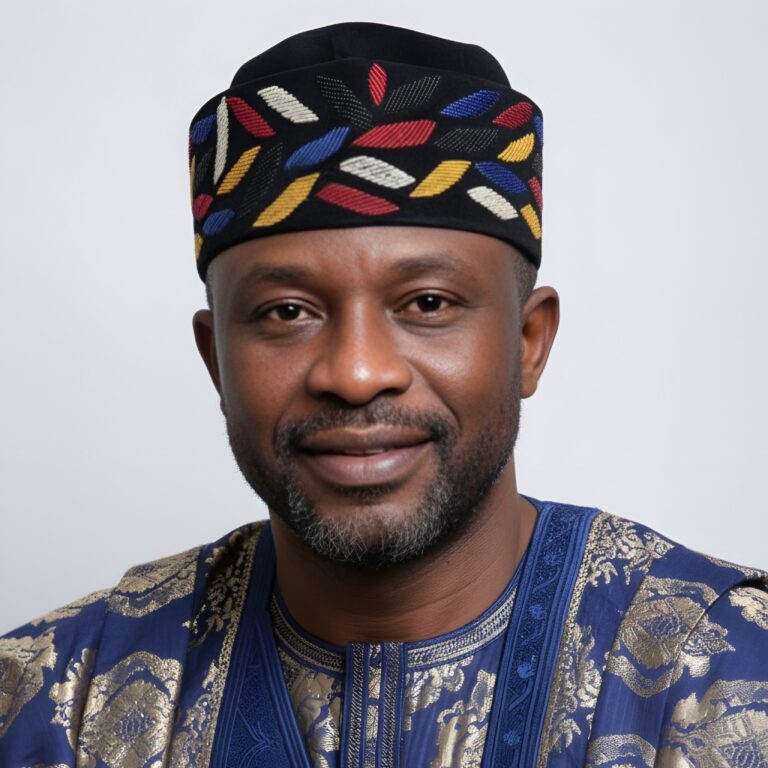 Picsart_25-12-26_18-40-06-764